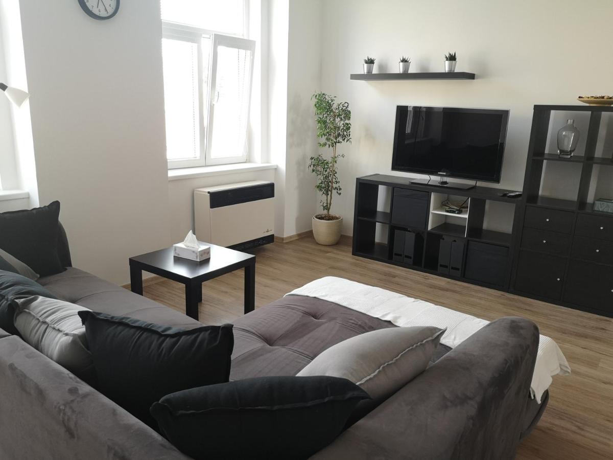 Fine Apartment In Centrum Of Slany With Aircondition Exteriér fotografie