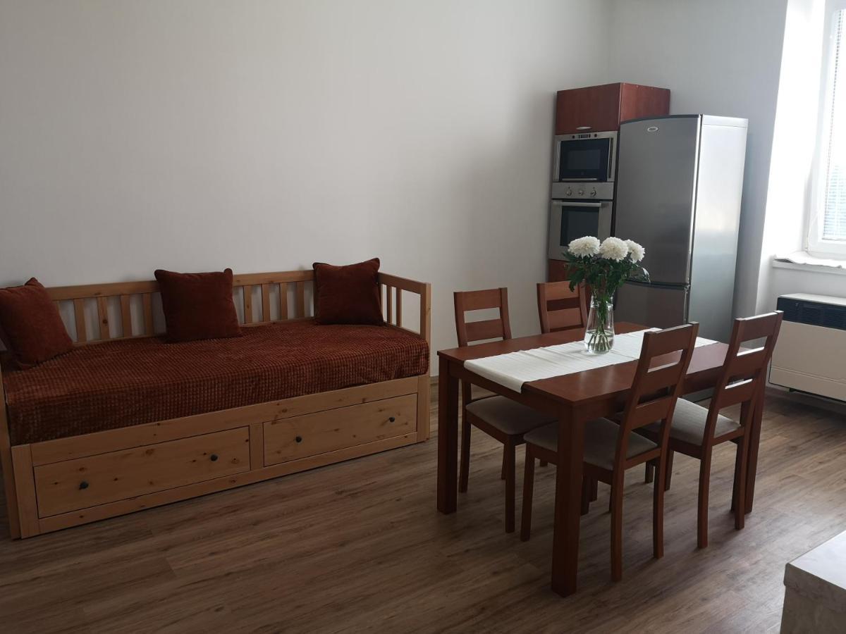 Fine Apartment In Centrum Of Slany With Aircondition Exteriér fotografie